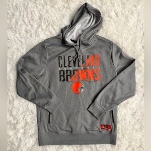 Cleveland Browns hoodie - NFL brand, size medium. Great condition! 🤎